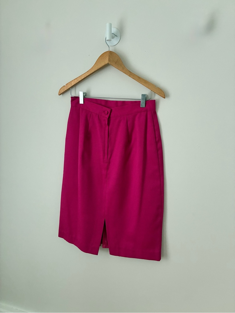 Vintage Fuscia Halston Wool Studded Jacket w/ Matching Skirt Size 8 Made in USA - Picture 8 of 9